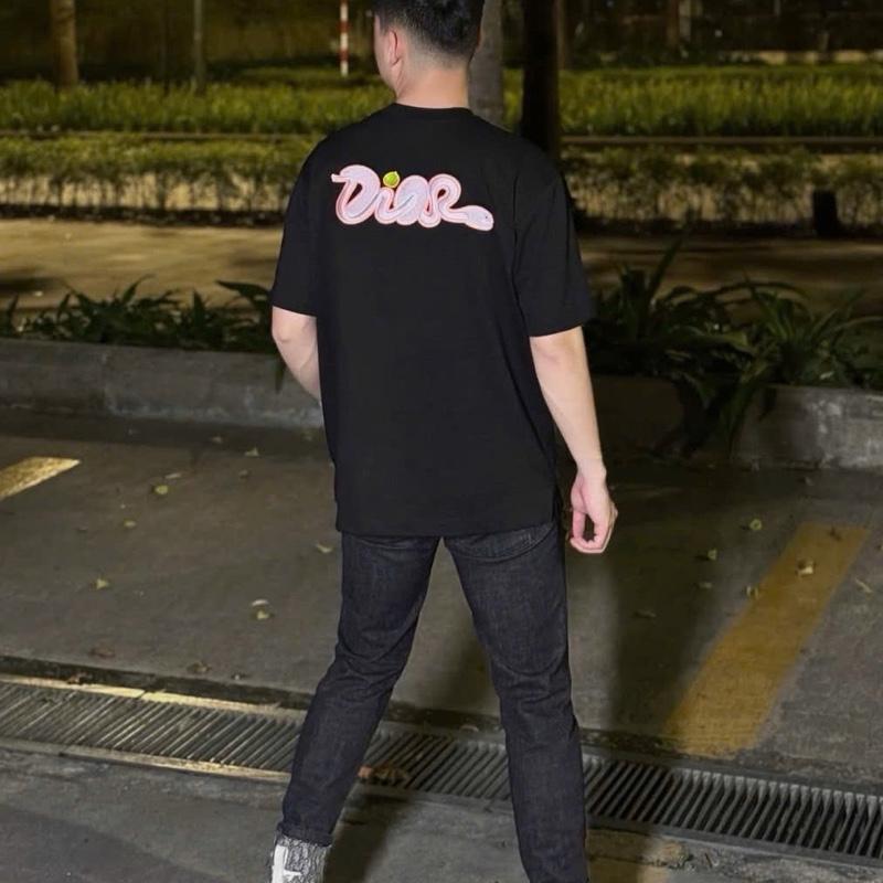 Áo phông dì o vải cotton thêu chữ rắn sau lưng boy phố 4