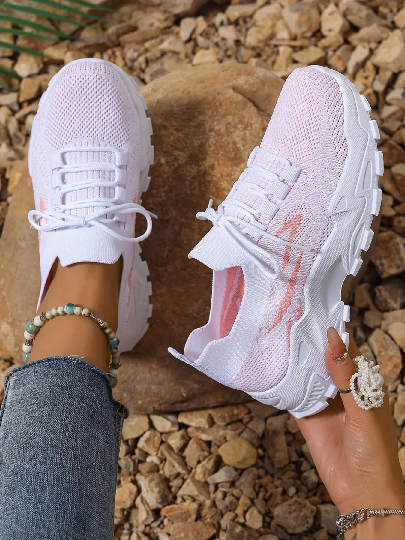 Women's Fashionable Lace Up Low Top Sneakers, Casual Comfortable Breathable Sports Running Shoes, All-match Basic Shoes for Daily Wear