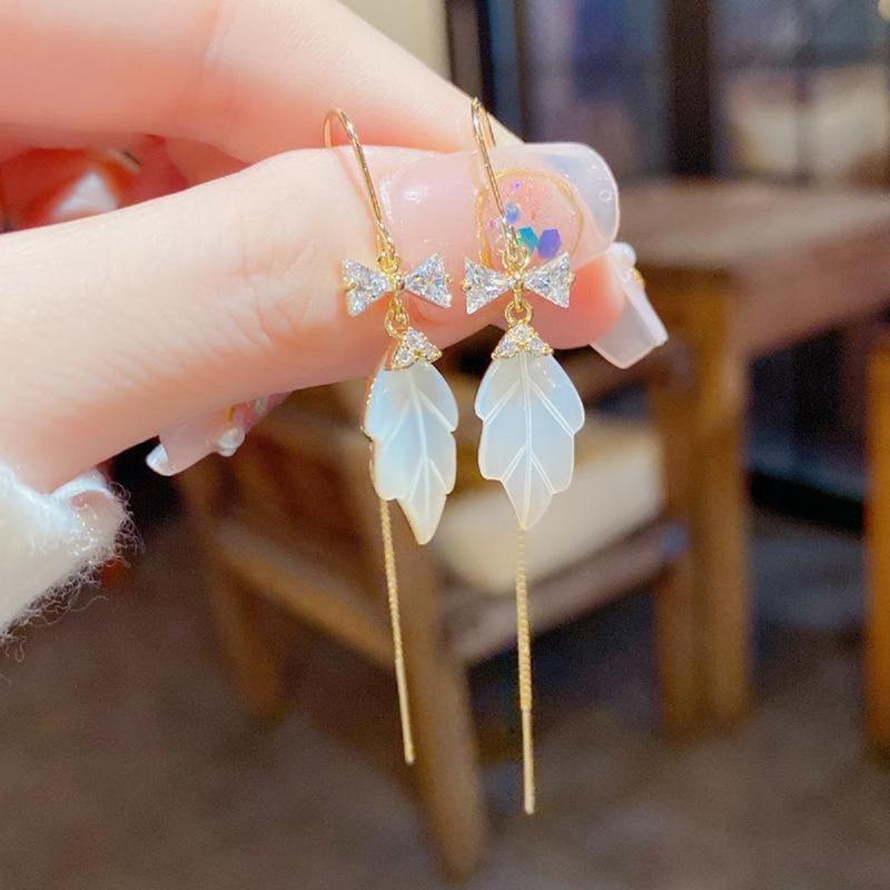 Bông Tai Nữ Dài Cao Cấp Họa Tiết Lá Thiết Kế Độc Quyền Phụ Kiện Trang Sức Thế Giới Khuyên Hoa Tai khuyên tai Mạ Vàng 18K