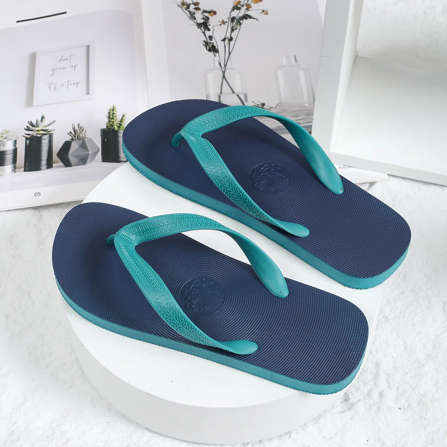 DI-DONG Unisex Rubber Plain Color Beach Slippers Classic Design Durable Slipper
