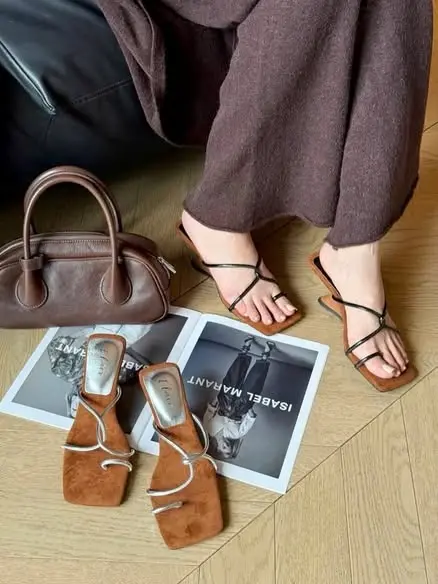 Giày Cao Gót Khuyết Xỏ Ngón Dây Mảnh Mũi Vuông Lót Da Lộn, 1233, E'LMER (Form Rộng Lùi 1 Size) 1