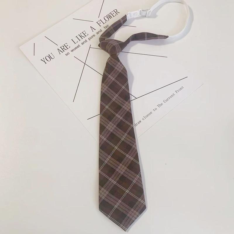 Product Introduction of Brown JK Small Necktie Women's Vintage Shirt Decoration Japanese College Style DK Short Slip-Free Plaid Tie for Men 3
