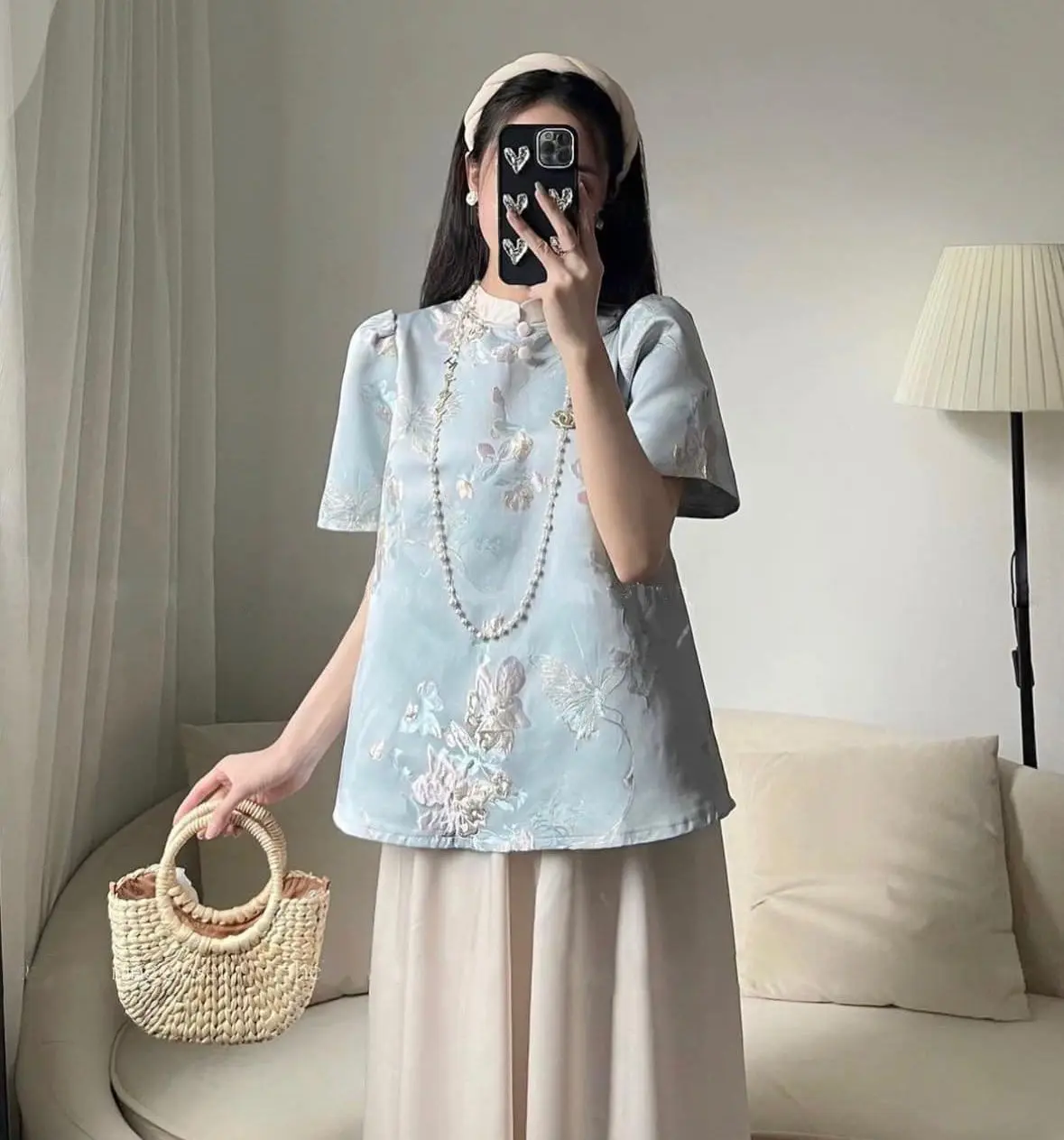 Bộ đồ đi lễ chùa nữ hình Hồ điệp chất liệu gấm, Set đồ đi chùa áo ngắn tay cổ tàu kèm quần ống rộng màu xanh/be