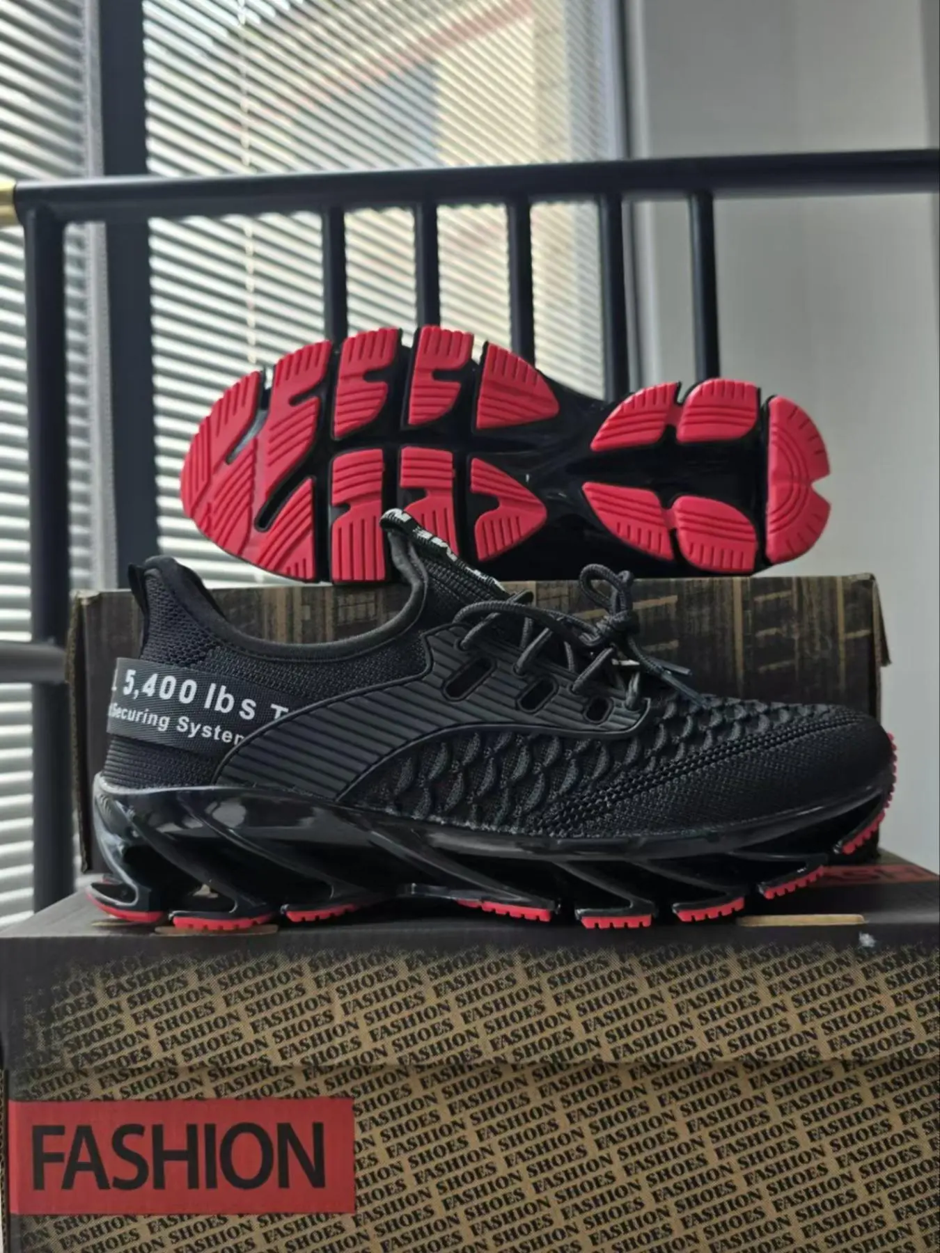 Men's Letter Design Lace Up Low Top Sneakers, Casual Breathable Comfortable Sports Running Shoes, Male All-match Round Toe Shoes for Daily Wear