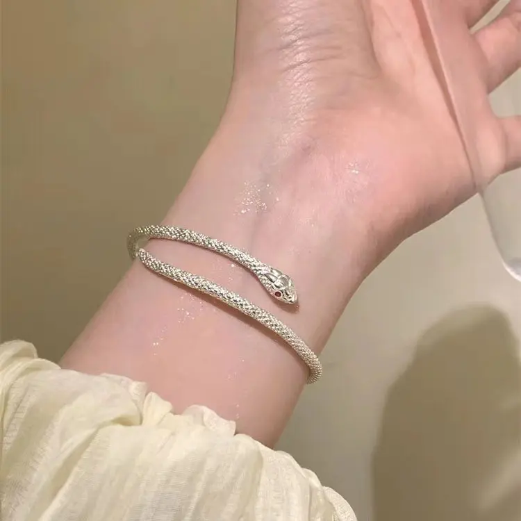 Trendy Silver Snake Winding Bracelet Trendy Summer Light Luxury Minority High-Grade Exquisite Bracelet Design Sense Personalized Cold Style Bracelet