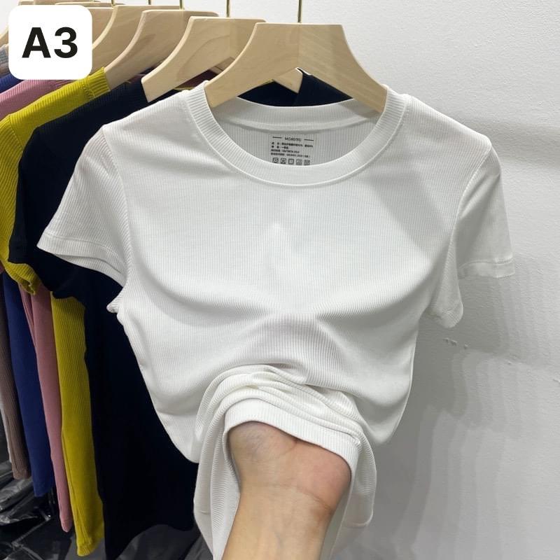 Áo Thun Nữ Hàn Quốc Tay Ngắn Cổ Tròn Trơn Ôm Body Chất Liệu Borip coton Cotton Women Top Đen 4
