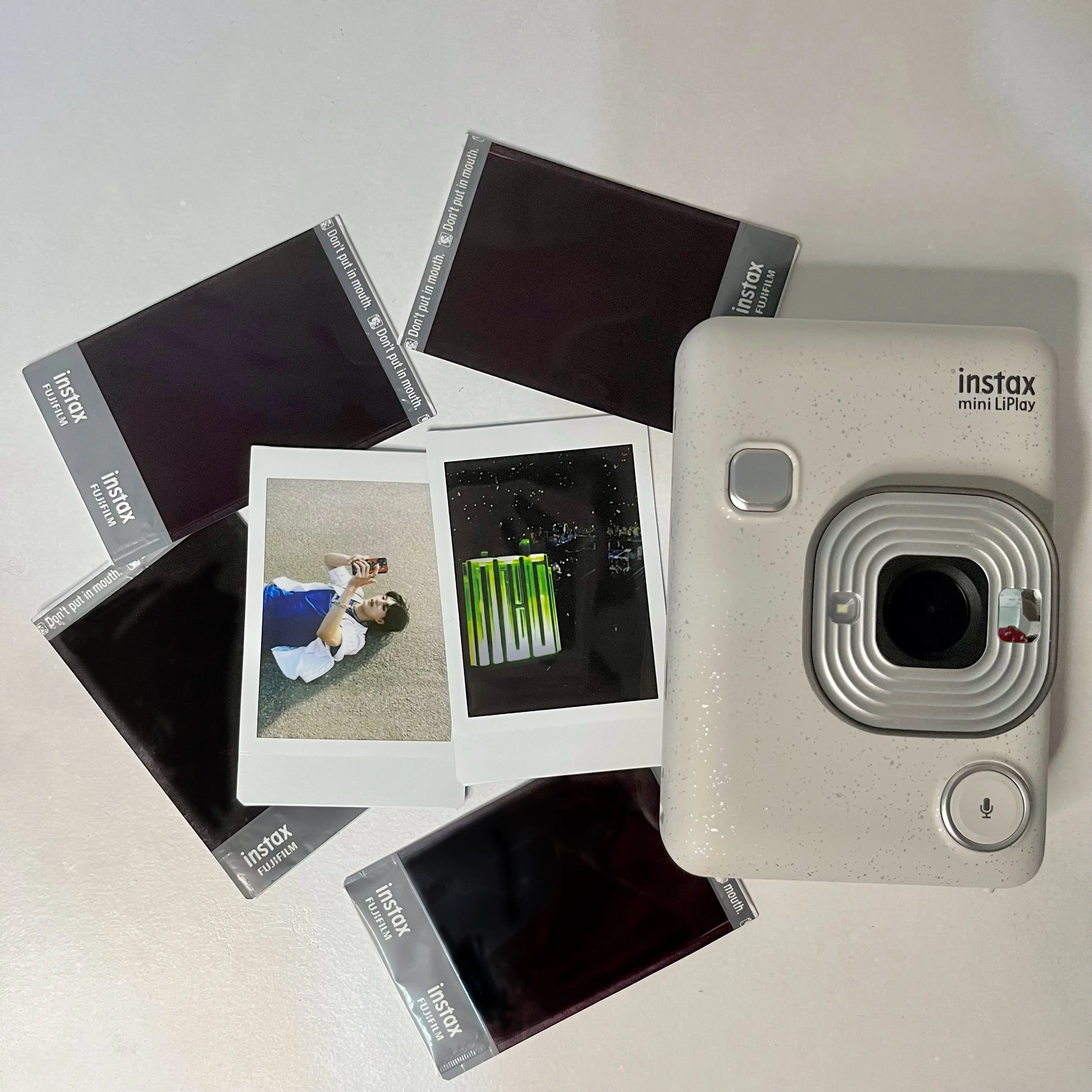 Jasa Cetak Foto Polaroid Instax