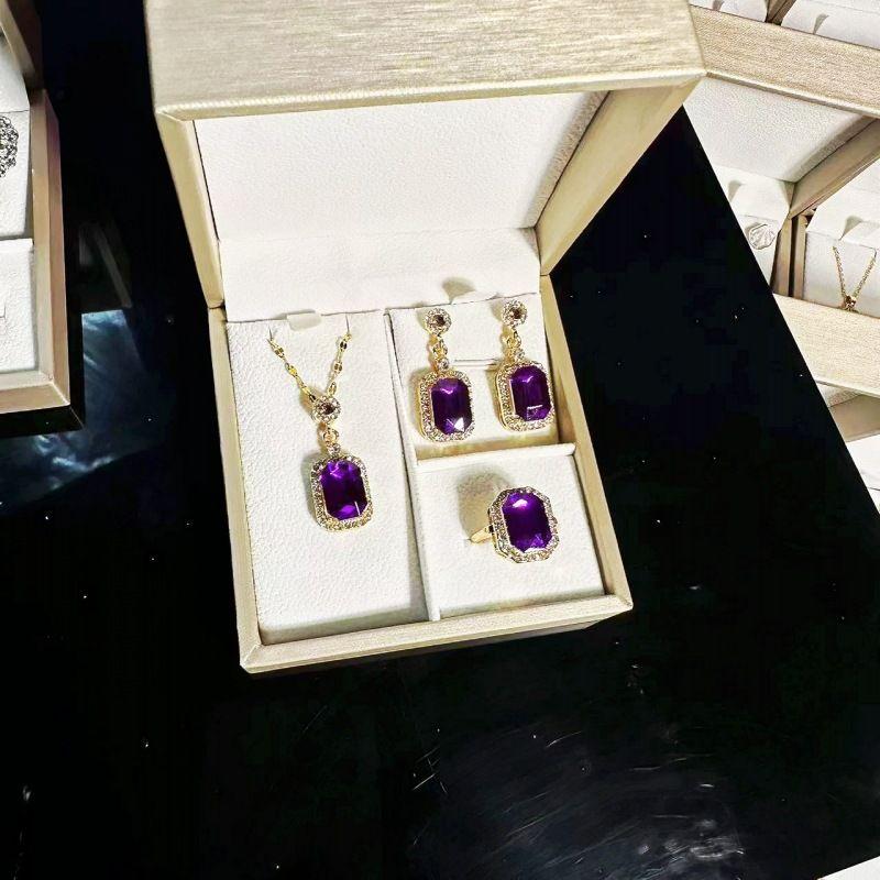Product Introduction of Green Necklace for Women, Emerald Green Earrings, Niche High-End Design Clavicle Chain, Versatile Jewelry 3-Piece Set 12