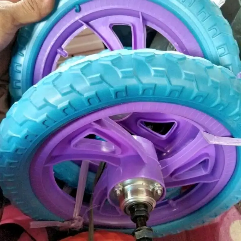 Sepasang Roda Busa untuk Sepeda Anak Ukuran 12 Inch dengan As - Outdoor 1