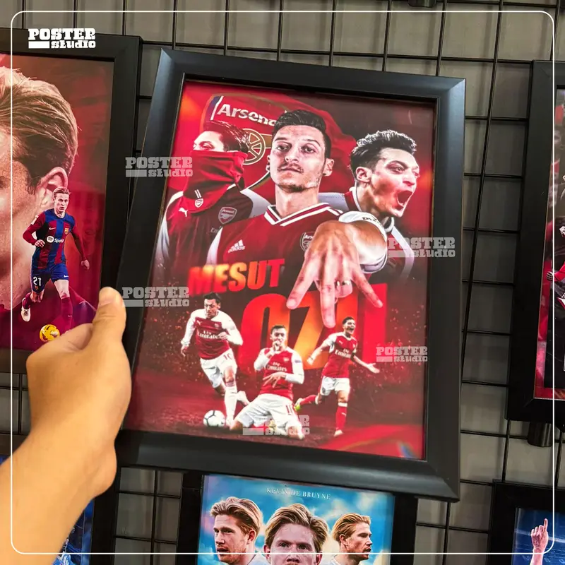 Khung ảnh poster Mesut Ozil gồm 2 kích thước để bàn A5 (18cm x 24cm), treo tường A4 (24cm x 35cm) Decor Decor Phòng 4