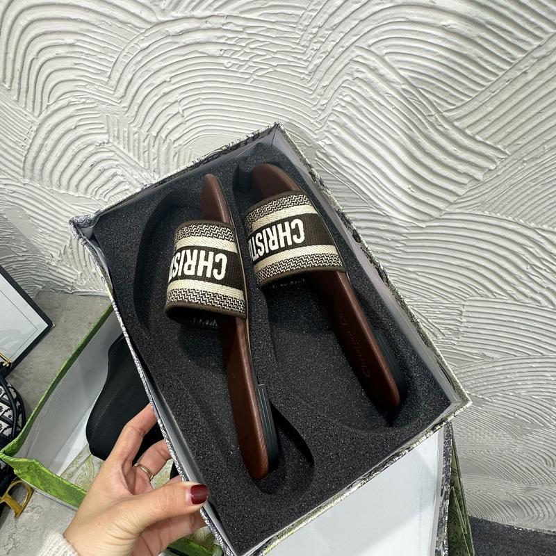 Dép lê nữ quai ngang vải thêu hàng QCCC fulbox hoa