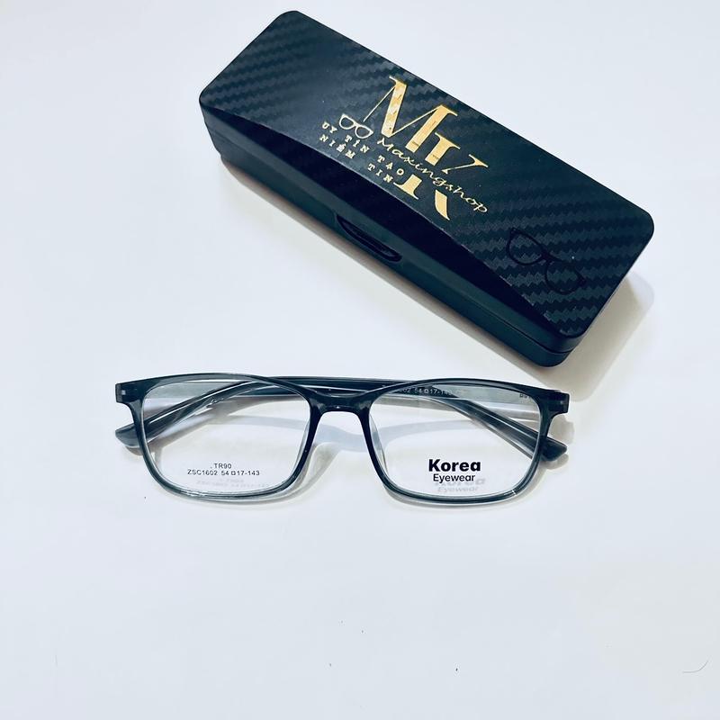 M13: Gọng nhựa TR90- chữ nhật size vừa . 6