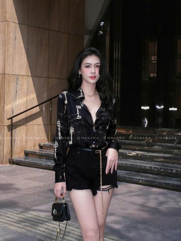 Áo sơ mi nữ lụa nhũ hoạ tiết chìa khoá vàng 5