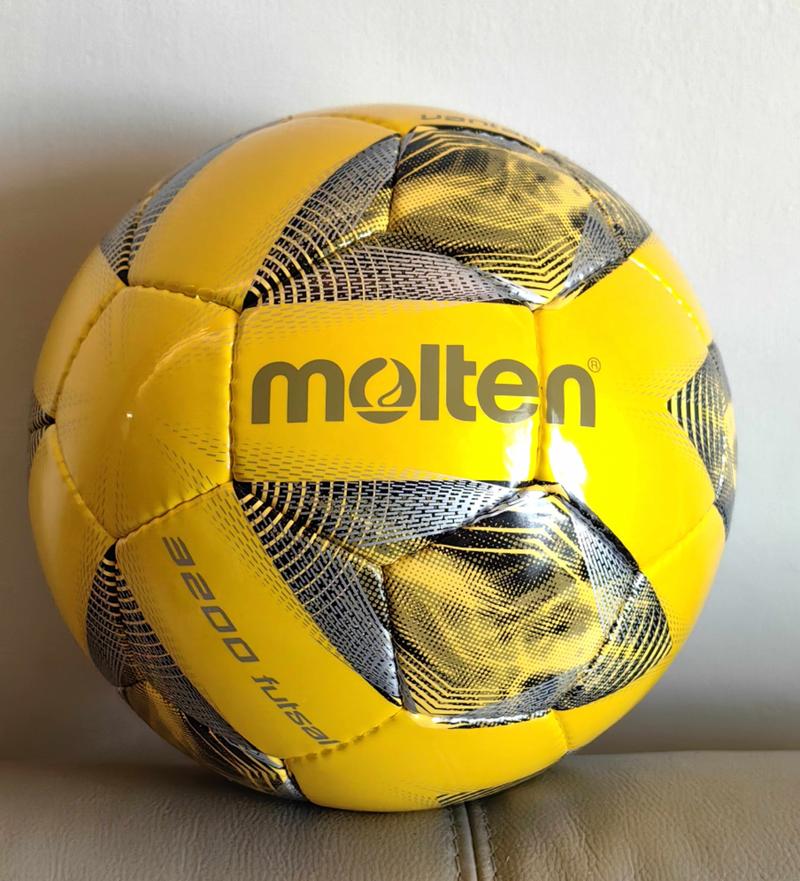Product Introduction of [Best Price original + free Satu pump Mini ] Bola futsal molten official matchball f9a4800/F9N4800-A Saiz 4/f9a3200 YS 42