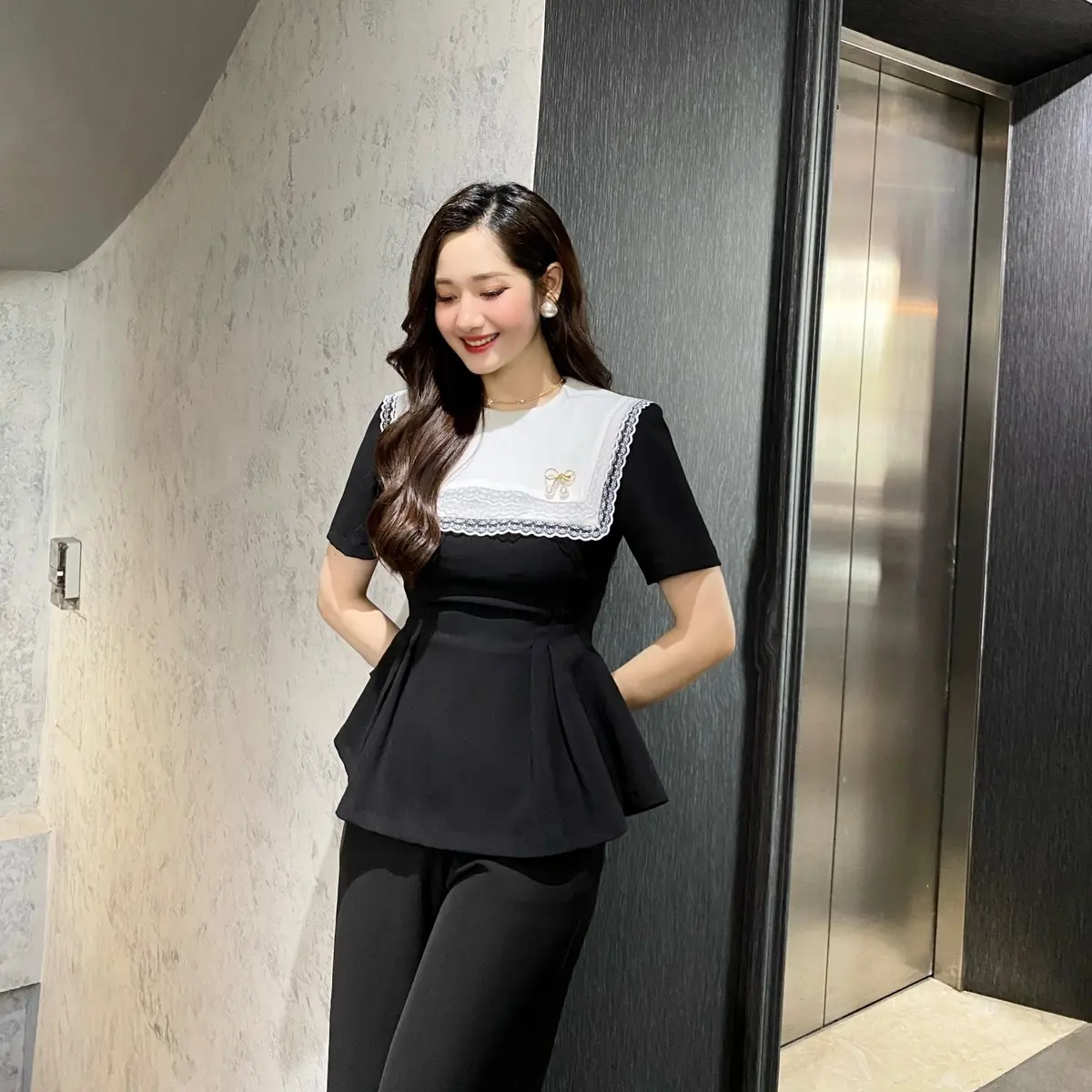 Áo sơ mi hách dáng cổ vuông (tặng kèm tag nơ ngẫu nhiên) Charm..store chất liệu tuyết mưa