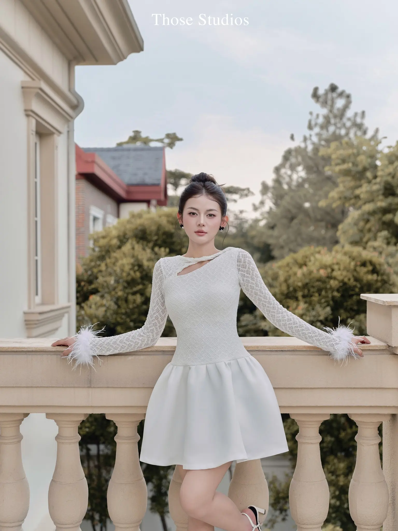 THOSE STUDIOS Đầm thun ôm tay dài phối tùng xoè màu trắng sang trọng dịu dàng Dandelion Dress