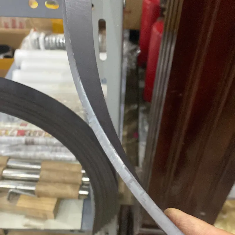 Dải nam châm dẻo đính rèm nhựa, hút dính cửa tủ khổ rộng 2cm độ dày 5 li lực hút mạnh 3