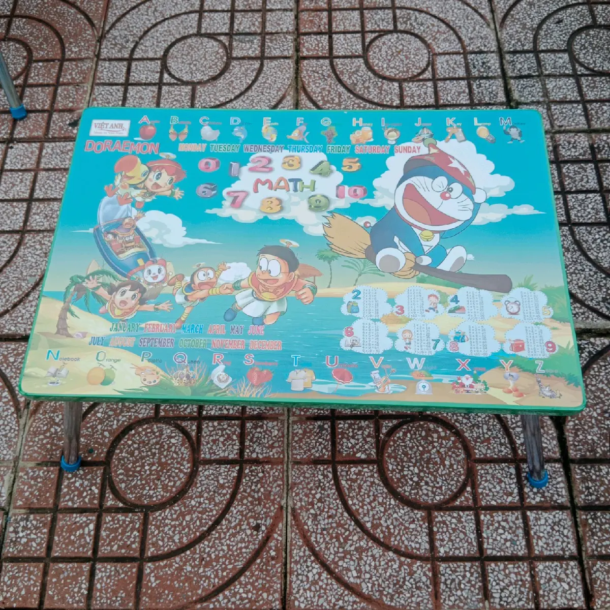 Bàn học sinh, sinh viên hình Đôrêmon Đã lắp ráp 40x60