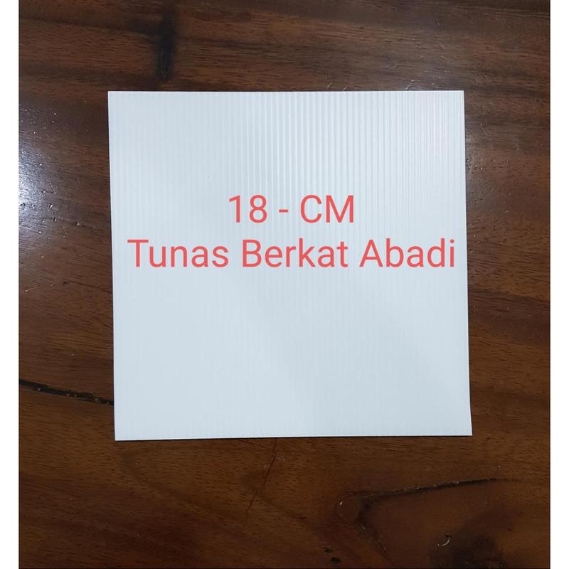 Product Introduction of Tatakan kue coklat kotak 18 cm  / Alas Kue Ulang Tahun 3