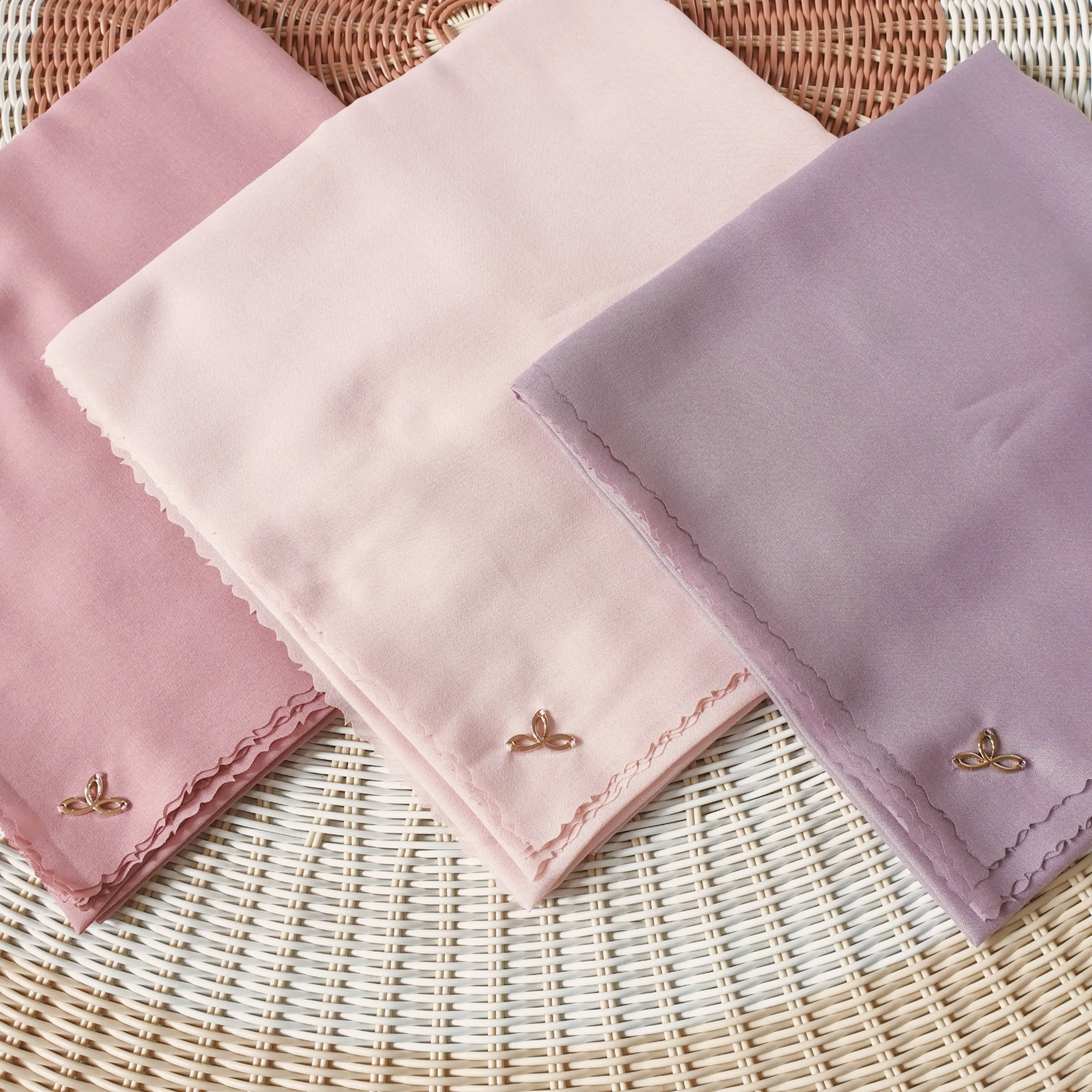 Plain series - scarf / hijab voal polos dengan finishing lasercut