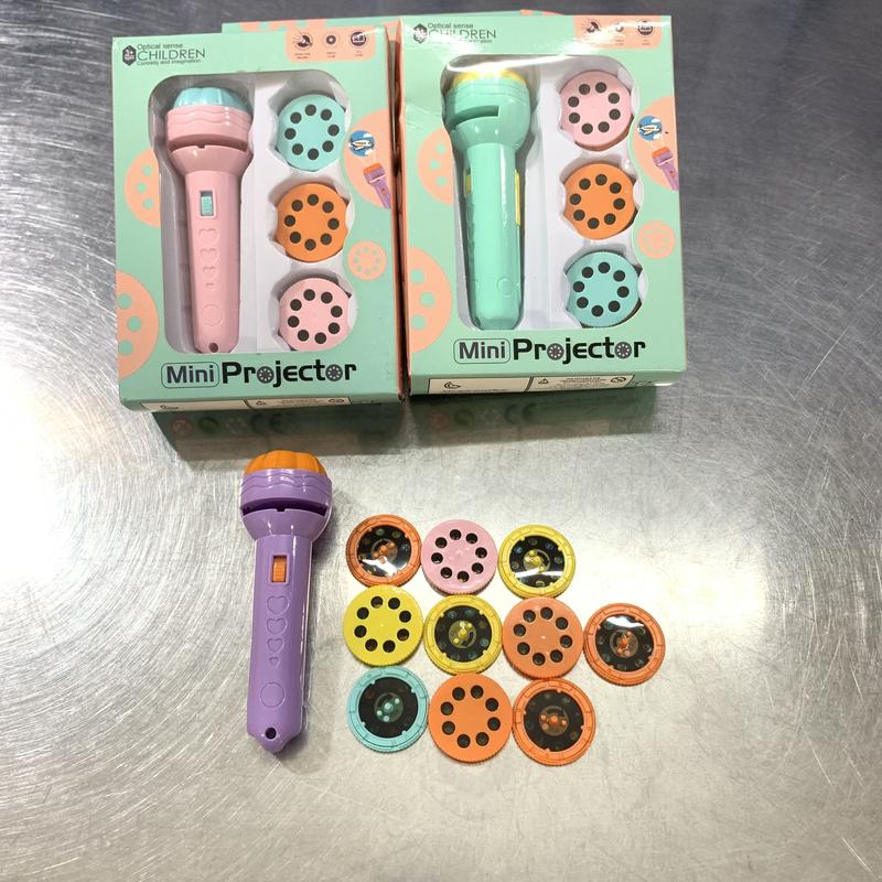 Đồ chơi cho bé đèn pin chiếu 80 hình nhiều chủ đề cho bé