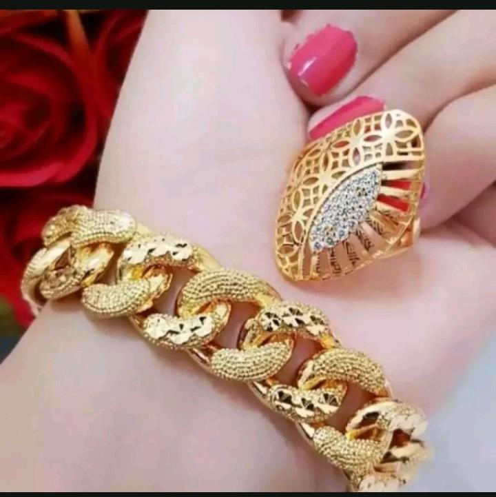 Gelang tangan sisik kristal dan free cincin titanium Perhiasan Perempuan 0