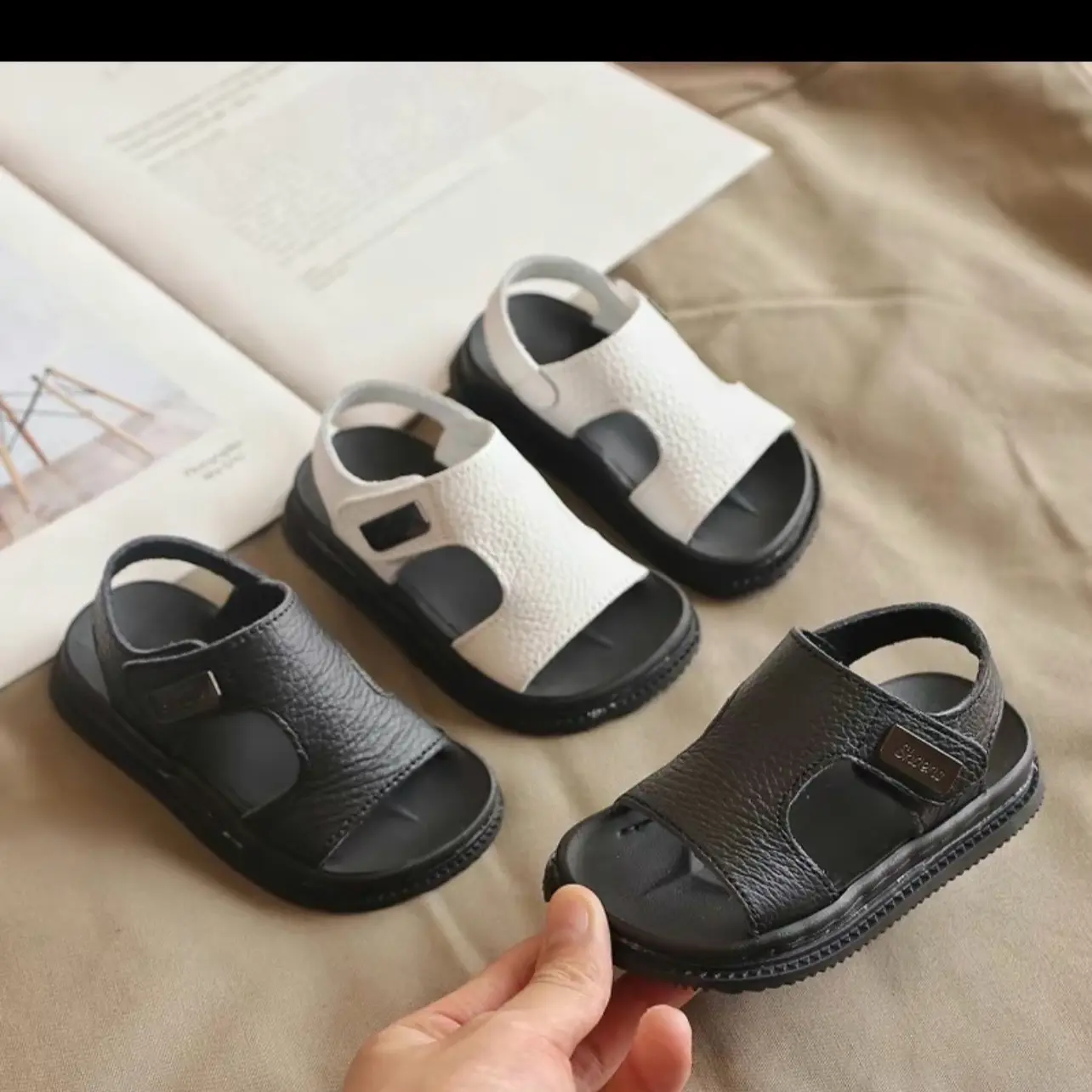 [Mua 2sp Tặng kính ] [FOM NHỎ Tăng Size ] Sandal Bé Trai,Bé Gái, Phong Cách Hàn Quốc Đi Bốn Mùa Giá Rê Mềm Đế Cao Su Dép Sandal