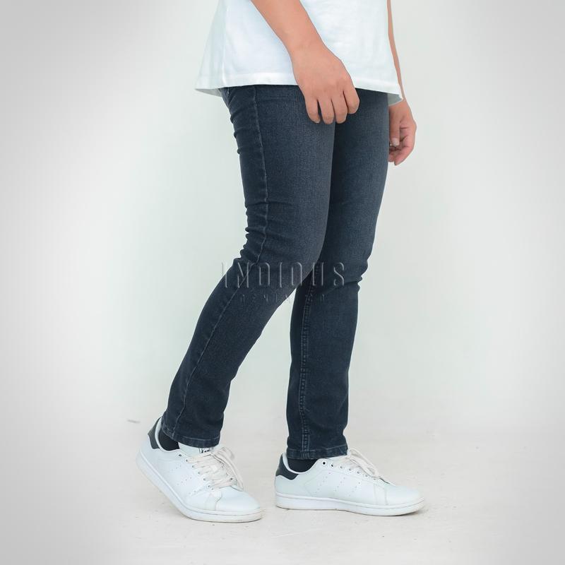 Product Introduction of Celana jeans jumbo pria / celana panjang slimfit stretch melar / celana skinny / celana jeans Cowok dewasa 1