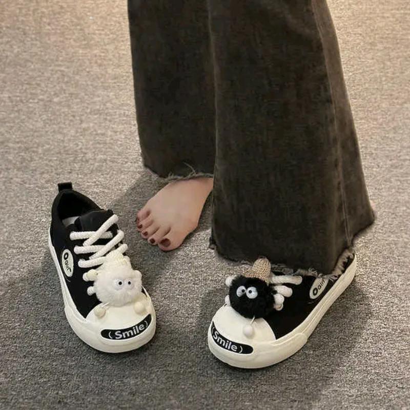 Product Introduction of Giày Thể Thao Nữ Dây Thừng Kèm Sticker Bồ Hóng CHIBI Siêu Xinh Mới Sneaker Shoes Hoa 25
