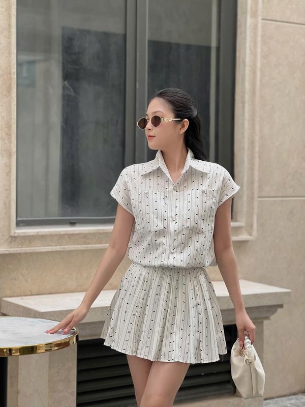 Set Áo Sơ Mi Tay Lỡ  Kèm Chân Váy Xếp Ly Dress Women Phong Cách Thời Trang, Thanh Lịch Top Kem 4