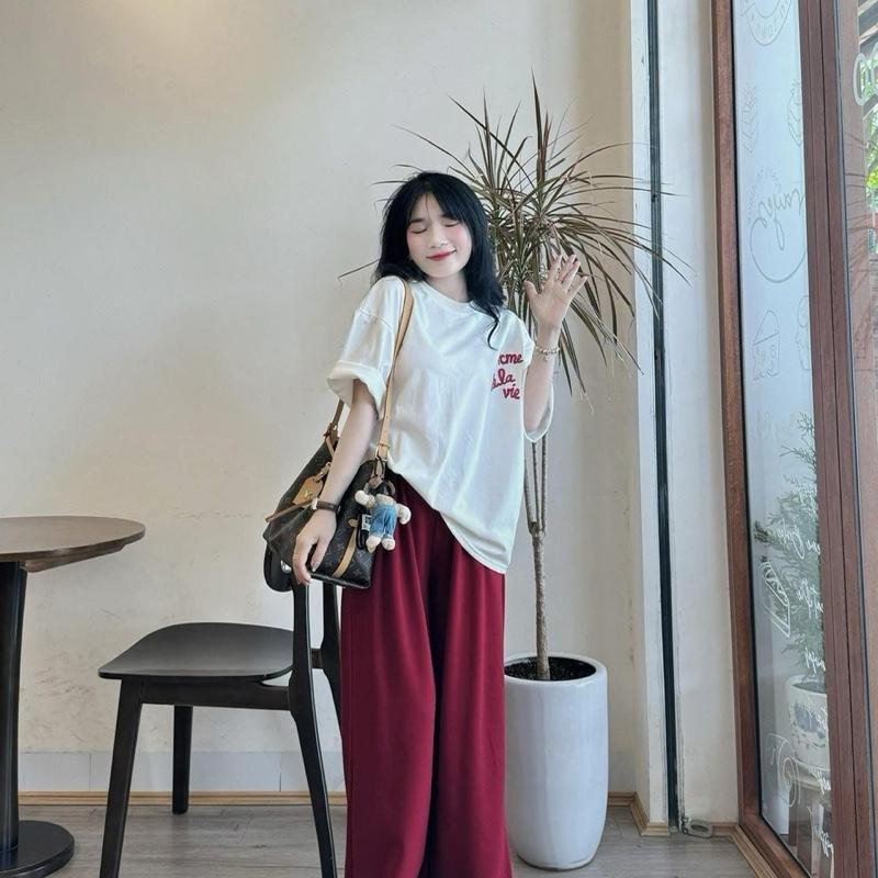 Set áo trắng quần đỏ Freesize 70kg 0