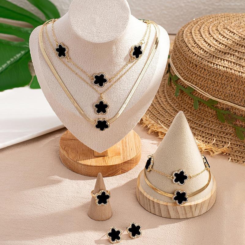 3Pcs 18k Gold-Plated Five-Leaf Flower Necklace Earrings Bracelet Jewelry Set For Woman Fashion Party Jewelry Daily Wear Clover main image 1