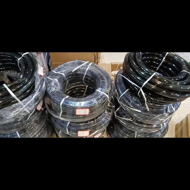 Dây ống nước chống gập màu đen sản xuất tại trung quốc  dùng để thay nước bể cá , bơm nước , dẫn nước kích thước ống lòng trong 16mm 18mm 22mm ( 1 mét ) 3