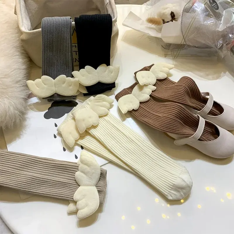 Tất Trẻ Em, Phong Cách Hàn Quốc, Tất Cao Đến Đầu Gối Cánh Dễ Thương Cho Trẻ Em, Thích Hợp Cho Bé Trai Và Bé Gái, Tất Bắp Chân Trẻ Em Bằng Cotton Sọc Màu Trơn Mùa Xuân Và Mùa Thu 2