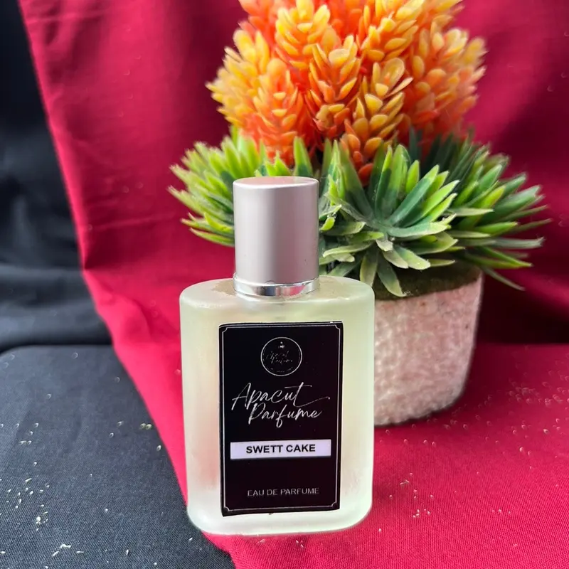 PARFUME SWET CAKE .Aroma Melon Segar untuk Anak Sekolah dan Pasangan Anda - Laki-Laki, Manis, Mengandung 4