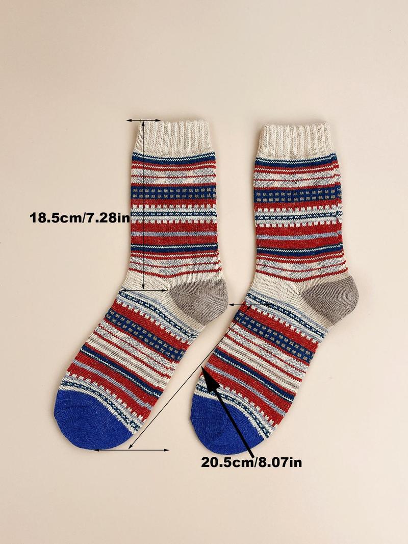 Product Introduction of Women's 5 Pairs Ethnic Pattern Crew Socks, Retro Style Comfortable Soft Warm Mid-calf Socks, Women's Socks For Fall & Winter 2