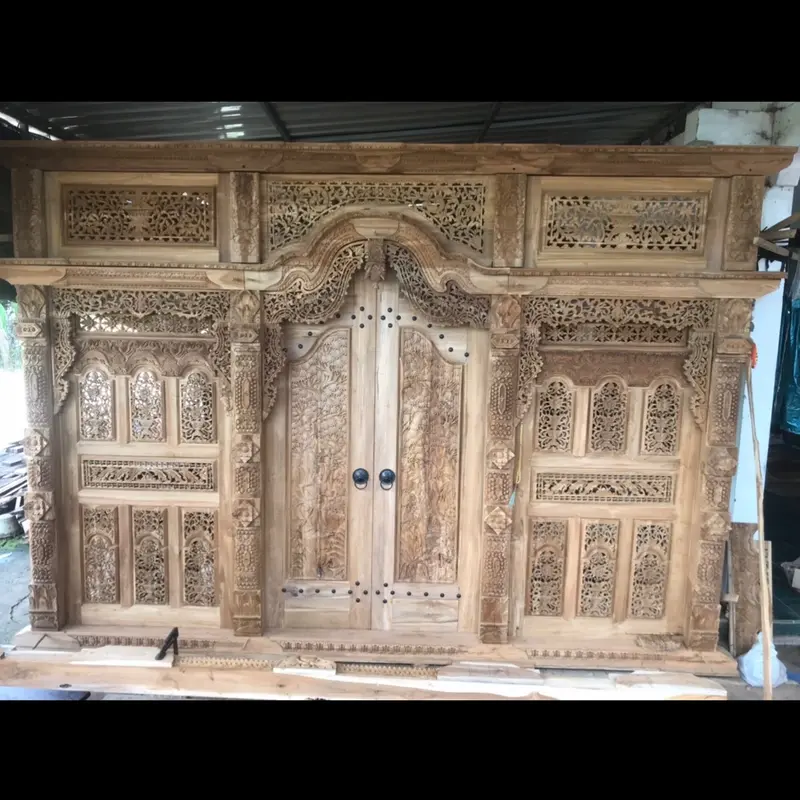 Pintu gebyok 0