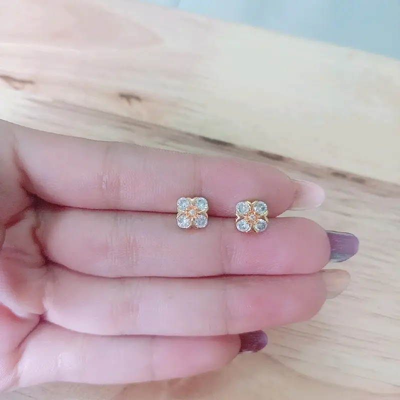 anting mini bunga 0