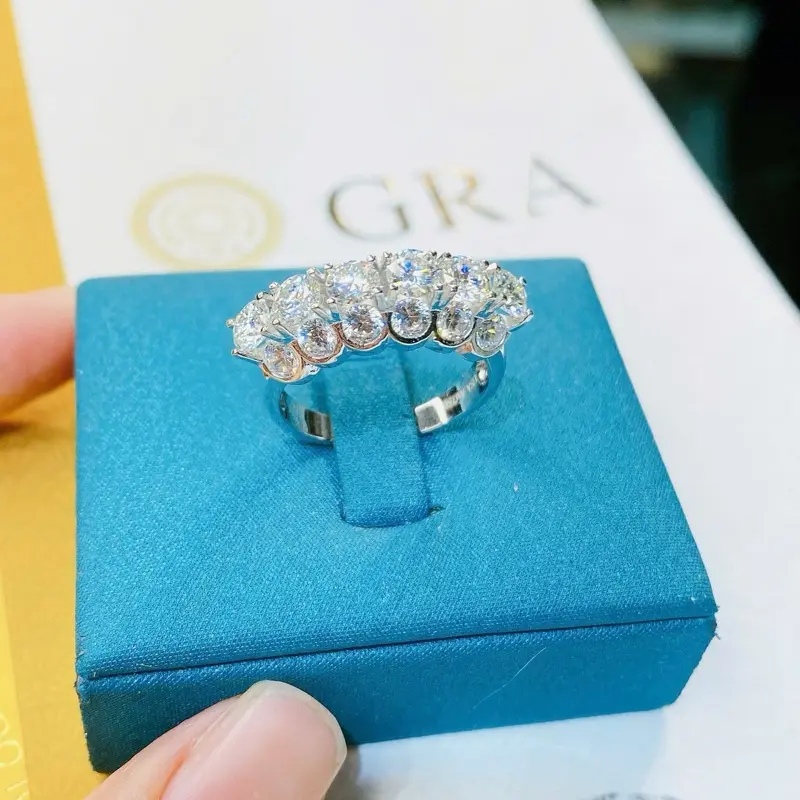 nhẫn kim cương moissanite D/FL 6 hột 3