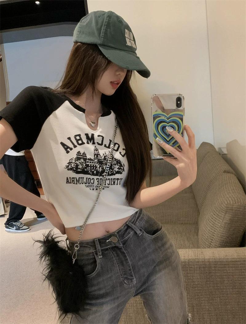 Product Introduction of Trendy V-Neck Short Sleeve T-Shirt for Women Spring Summer 25 Styles Sweet and Spicy American Retro Design Short Student Top Fashion 20