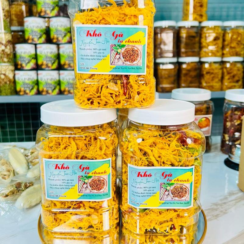 1 kí khô lá chanh 2 hũ 500gr Snack Chua Food Ăn Vặt