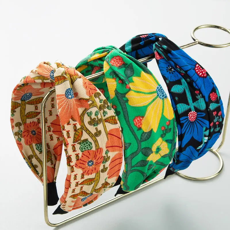Fashionable minimalist embroidery, twisted bands, versatile for outdoor use, fresh and wide edge printed fabric headband hair accessories