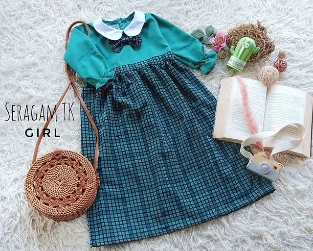 Kostum Seragam TK Anak Perempuan