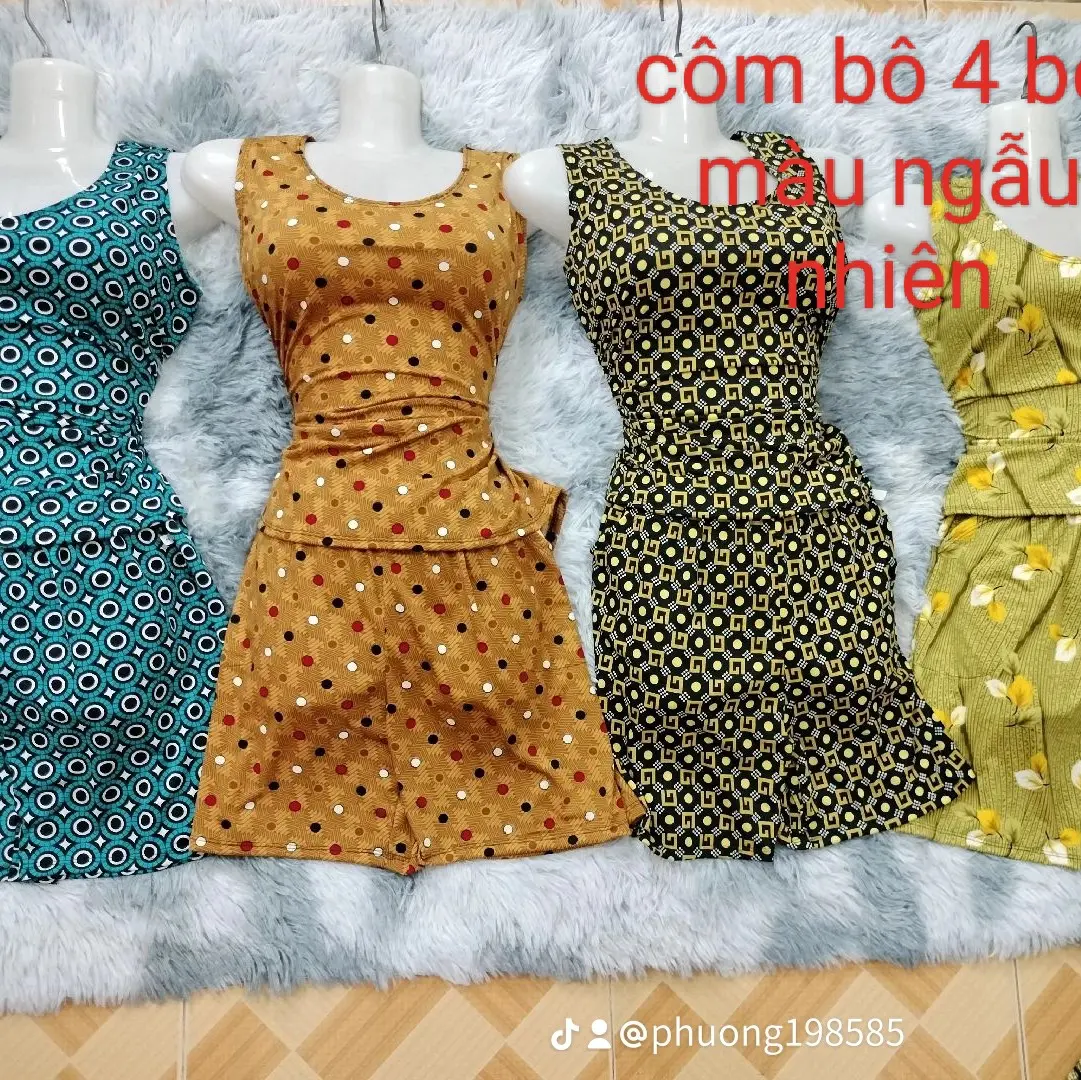 côm bô 4 bộ đùi ngắn nhiều bông chất thun ati loại một Nữ vải mềm mịn co giãn thoải mái có thể giặt máy được vải không ra màu không đổ long để giữ được màu sắc lâu hơn thì không nên phơi dưới nắng trực tiếp hãy phơi chỗ có gió dưới mát thì giữ được màu hơ