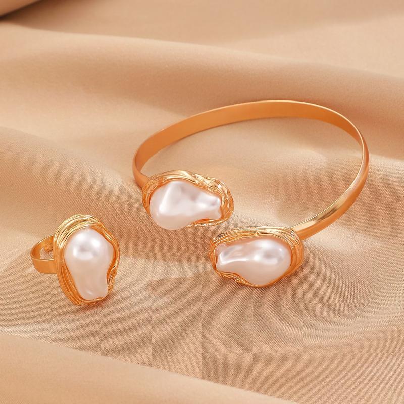 Product Introduction of Southeast Asian Trend Baroque Irregular Pearl Set Jewelry for Women High-end Necklace Earrings Ring Bracelet Choker 10