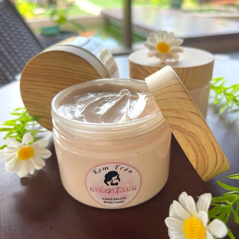 Kem dưỡng ẩm hủ 120g + kem meckup 3