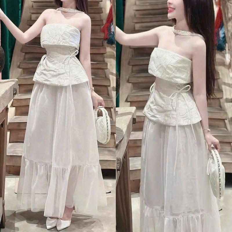 Sét nữ áo gấm dây cổ trễ vai kèm chân váy tơ gân thanh lịch sang trọng thích hợp cho các chị em đi dự tiệc đi chơi phố