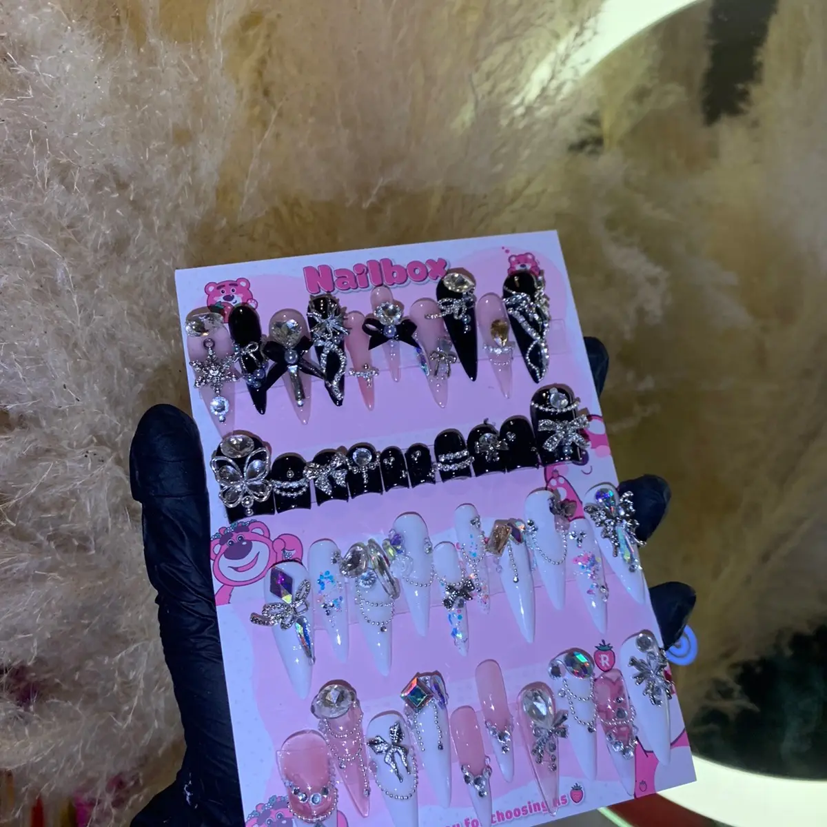 Nailbox thiết kế sale lễ đính đá