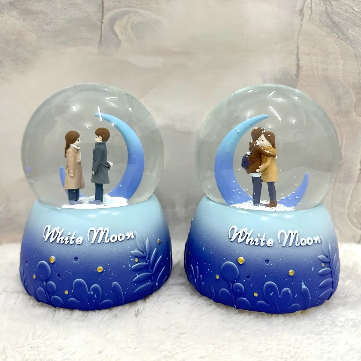 SNOWBALL BOLA MUSIK AIR COUPLE WHITE MOON SIZE LARGE