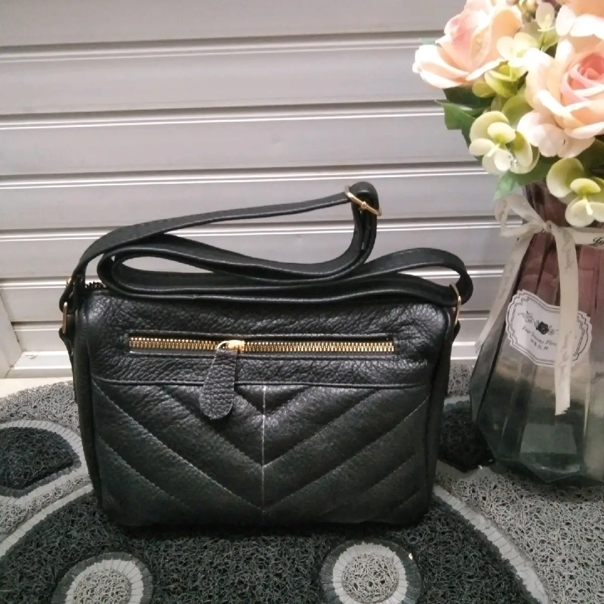 tas slempang wanita kulit sapi asli